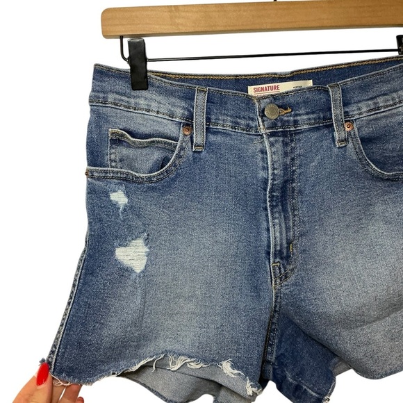 Levi's Blue Jean Shorts with Distressed Hem and Rolled Cuffs - Picture 3 of 4
